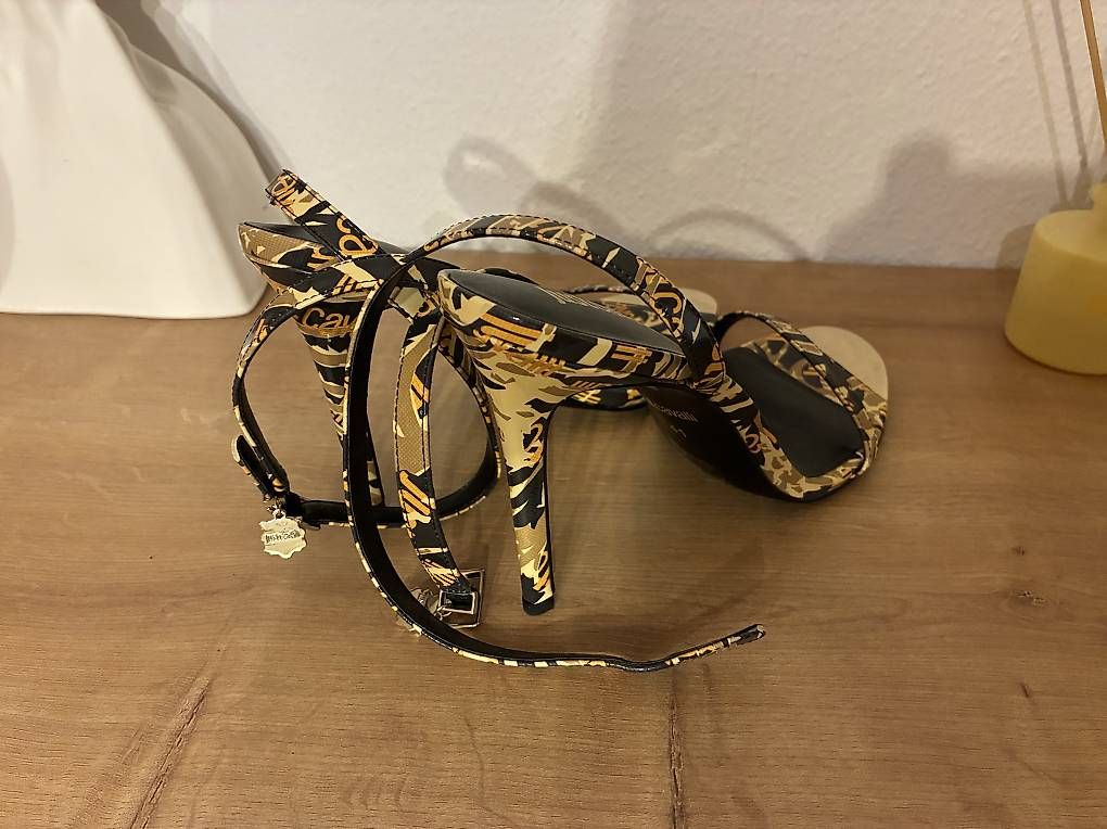 Scarpe da donna: Just Cavalli Sandalen, Gr. 41 – Nuovo (secondo la descrizione) da Gibswil venduto da Miratec 1