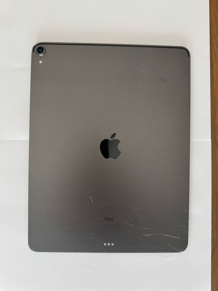 Apple Tablet PC: Ipad Pro 12.9 Gen 3 256GB – Usato da Lengnau BE venduto da gebot1988 1