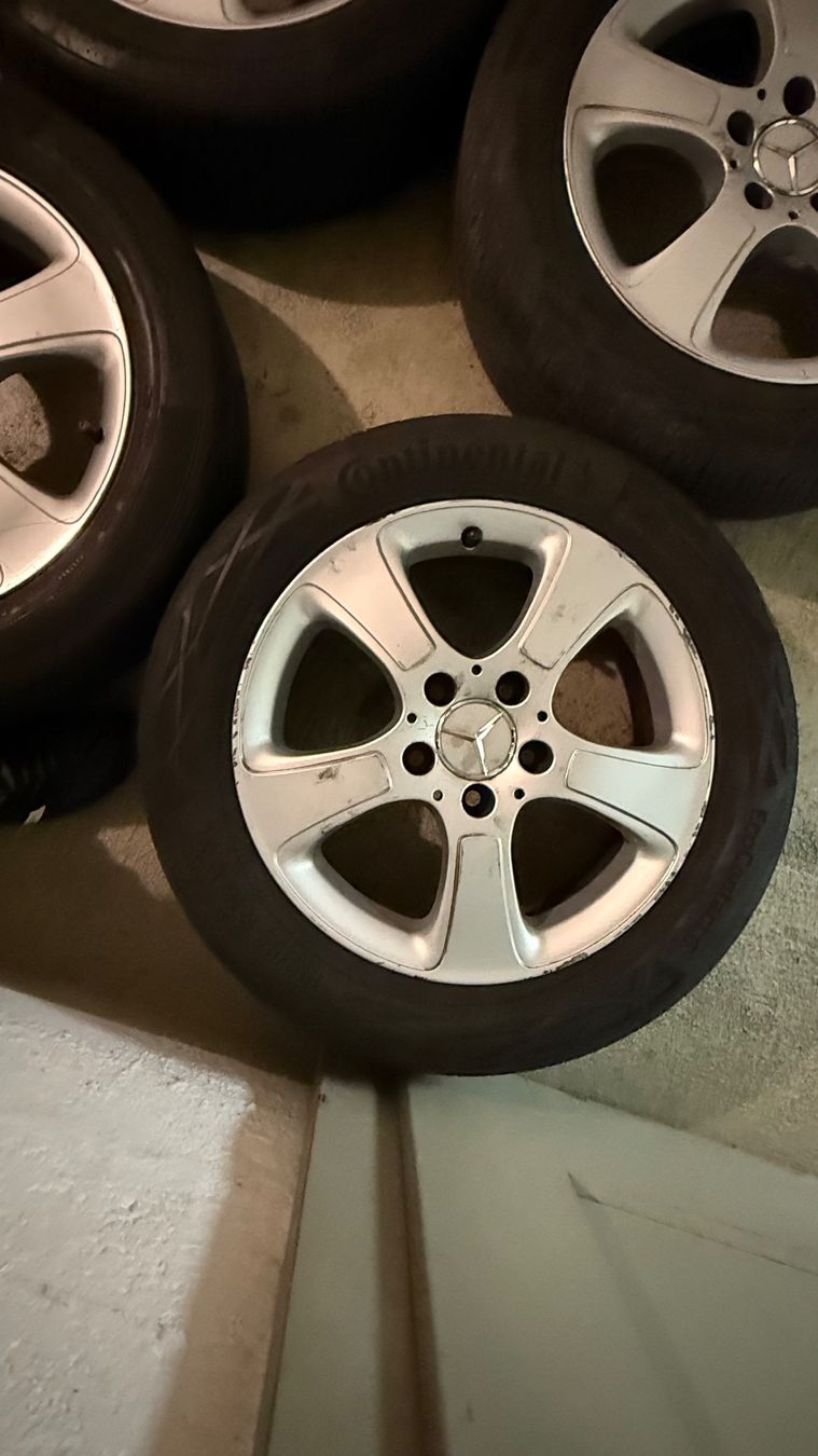 Pneus & Kompletträder: 4x Mercedes Somerräder – Gebraucht aus Glattbrugg von BlitzSale 4