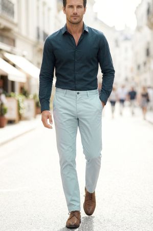 Superbe pantalon Pierre Cardin, neuf avec étiquette, W34/L32