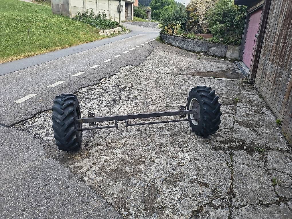Traktoren: Achse ALKO 3600kg mit Räder – Gebraucht aus Flühli von p2019b