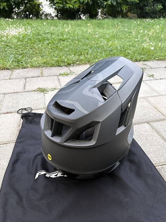 Caschi: Fox Proframe Helm Grösse M 56-58mm – Usato da Bad Ragaz venduto da dabombtrimmis 1