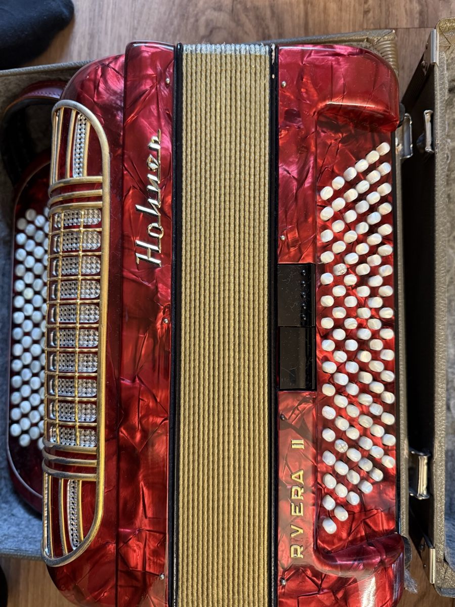 Hohner Musikinstrumente: Handorgel Hohner Riviera ll – Gebraucht aus Malters von Mechu0 1