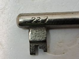 1 antiker Volldorn TEL-Schlüssel (LOT1434#MBS3)