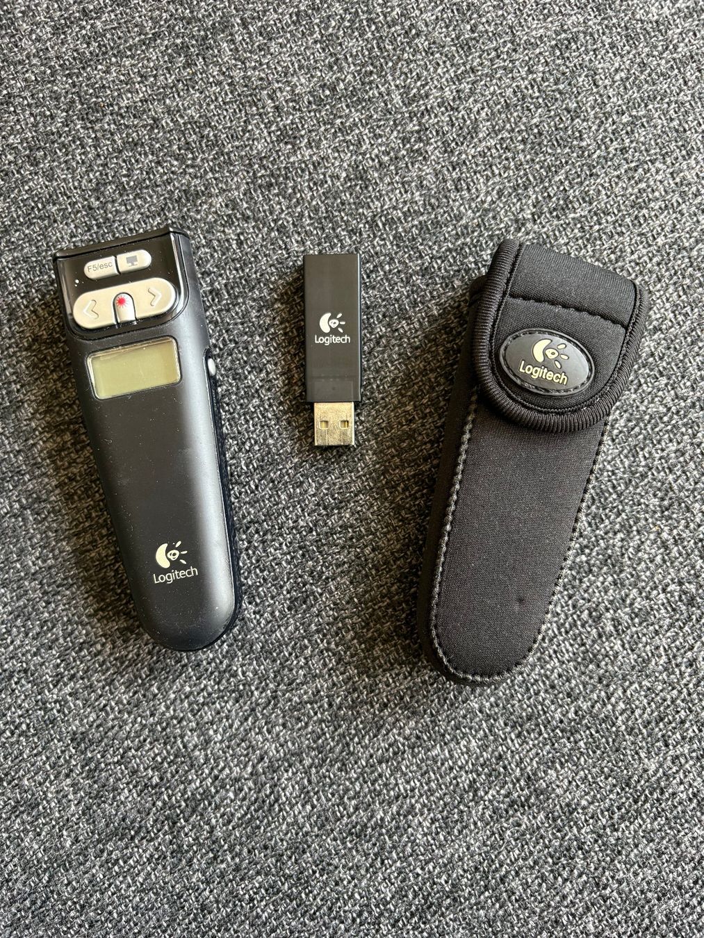 Logitech Telecomandi: Logitech Presenter R-R0001, USB-A, Timer – Usato da Basel venduto da h4w_h5bq
