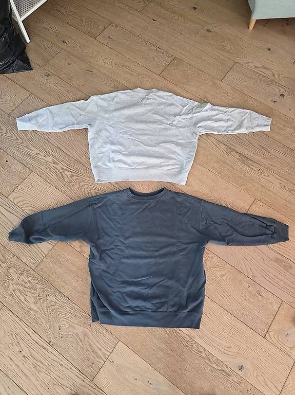 Uniqlo Maglioni & Felpe: Verkaufe 2 Original "Uniqlo"-Pullover in der Grösse L! – Usato da Münchenstein venduto da Pistons