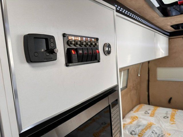 Iveco Camping Fahrzeuge: Camper Iveco Daily – Gebraucht aus Alterswil FR von Kurmann1 4