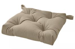Lot 4 Coussin de chaise