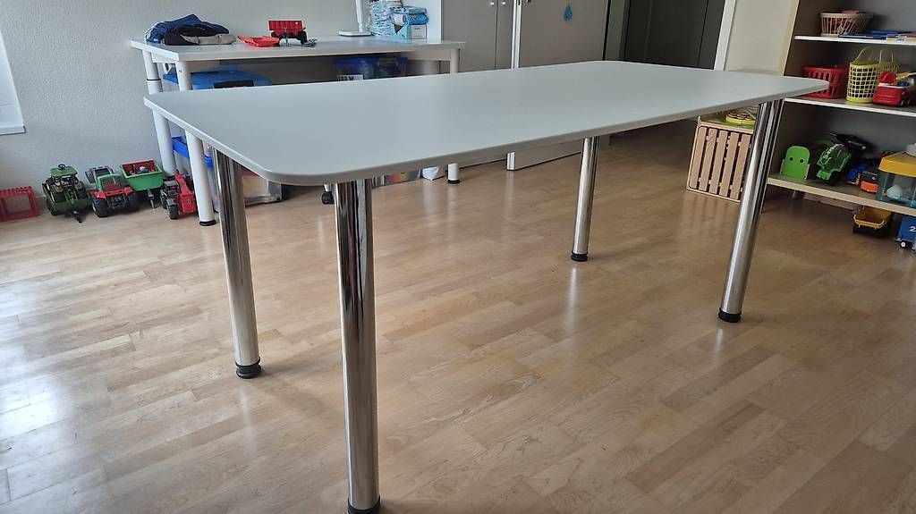 Scrivanie: Schreibtisch 160cm x 80cm – Usato da Belp venduto da anr_2607 1