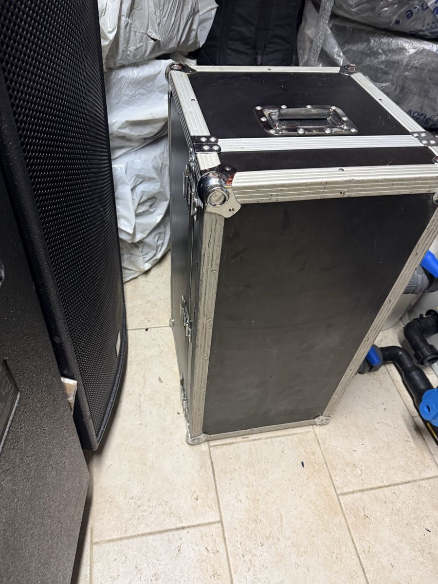 Strumenti musicali: Multicore profesionel 34/8 – Usato da Nebikon venduto da Electrovoice10 3