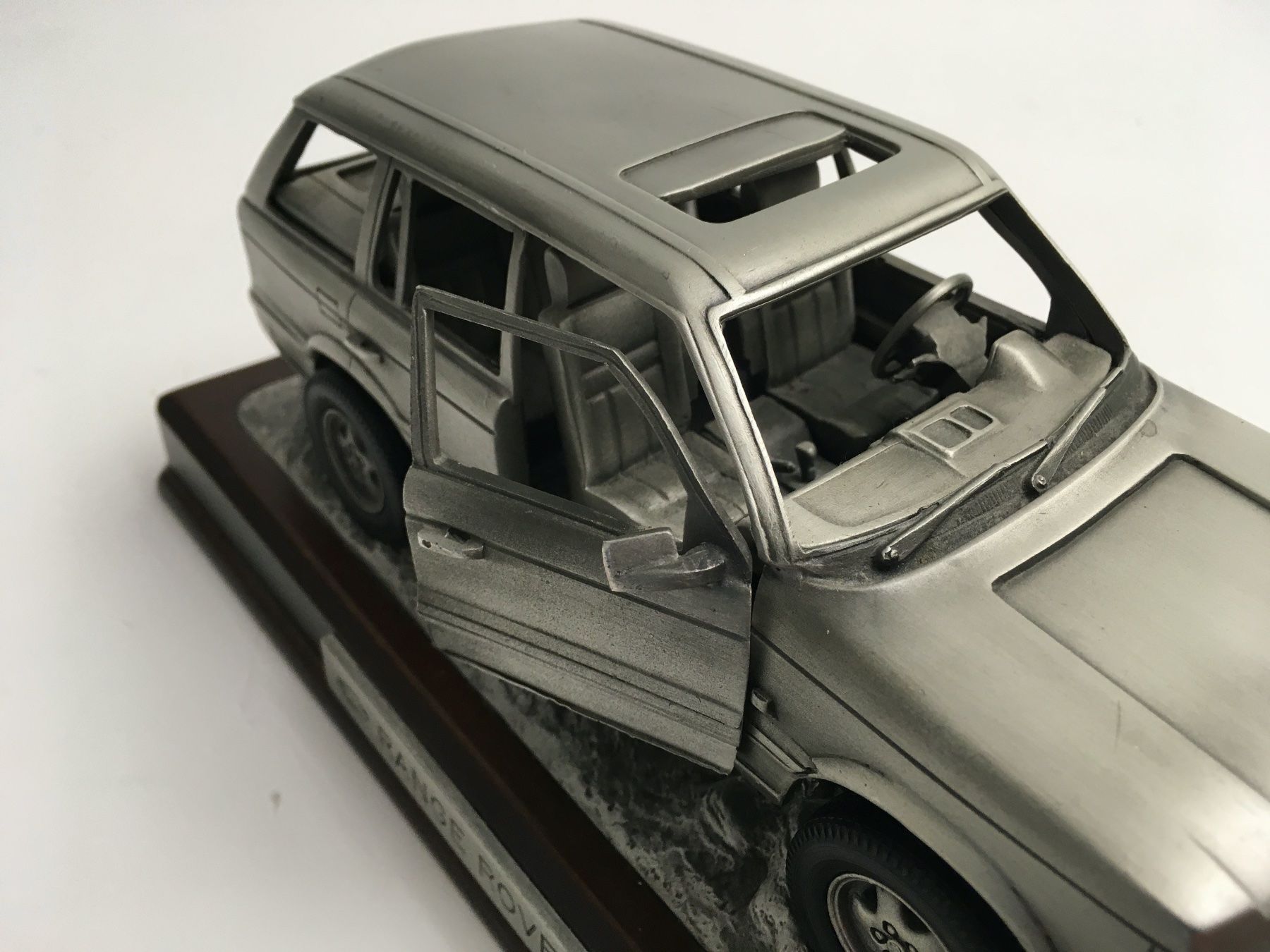 Land Rover Modellini d'auto: RANGE ROVER Originalmodell Vollmetall – Usato da Rheineck venduto da emma.gut 3