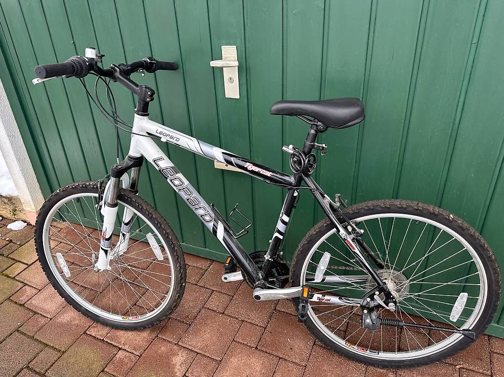 Leopard Biciclette: Mountain Bike 26 Zoll Leopard – Usato da Wenslingen venduto da mimmi03