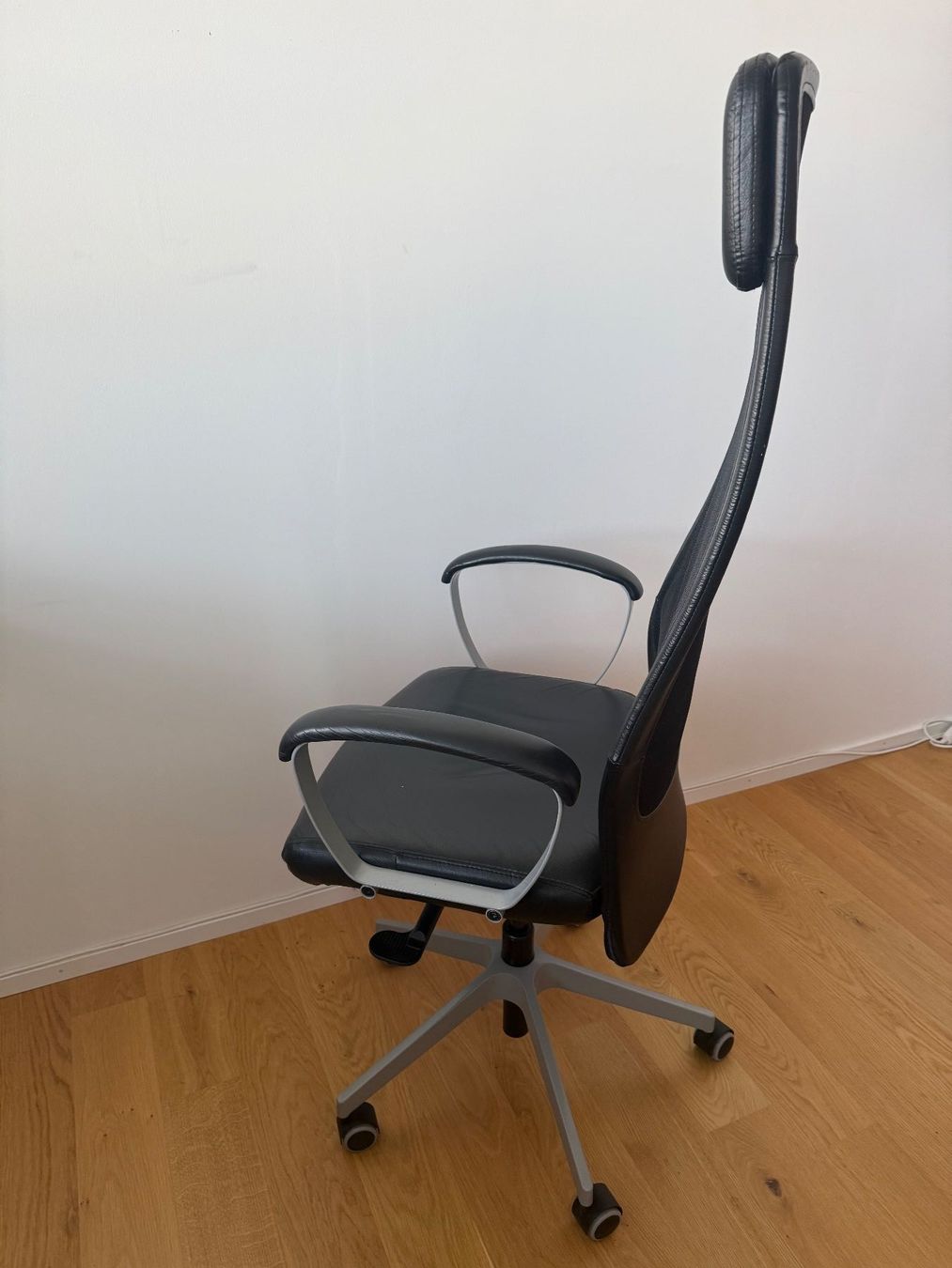 Ikea Stühle: Ikea chair leather black – Gebraucht aus Horgen von nkomel 4