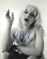 COURTNEY LOVE - handsigniertes Grossfoto (20 x 25cm) mit COA