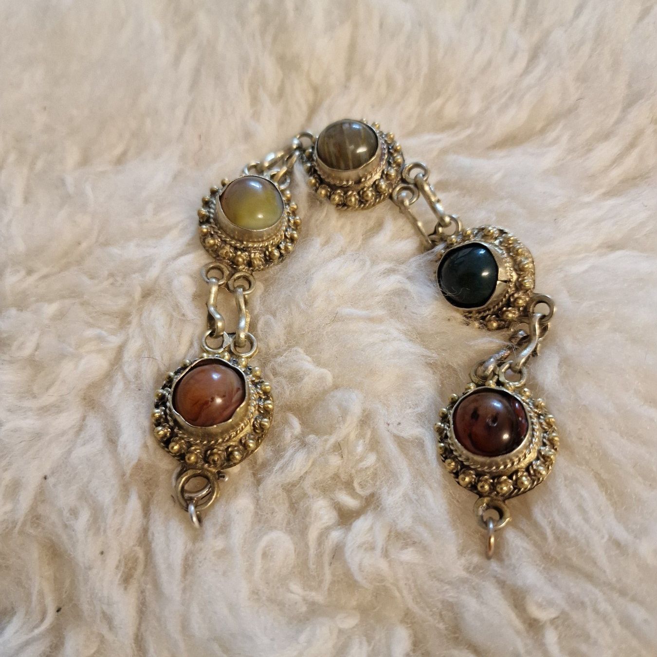 Bracciali & Braccialetti: Antikes Filigranarmband mit Achatsteinen – Usato da Birr venduto da sen_8djr 7