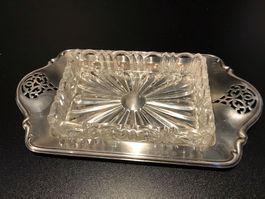 Alte Schale mit Glaseinsatz