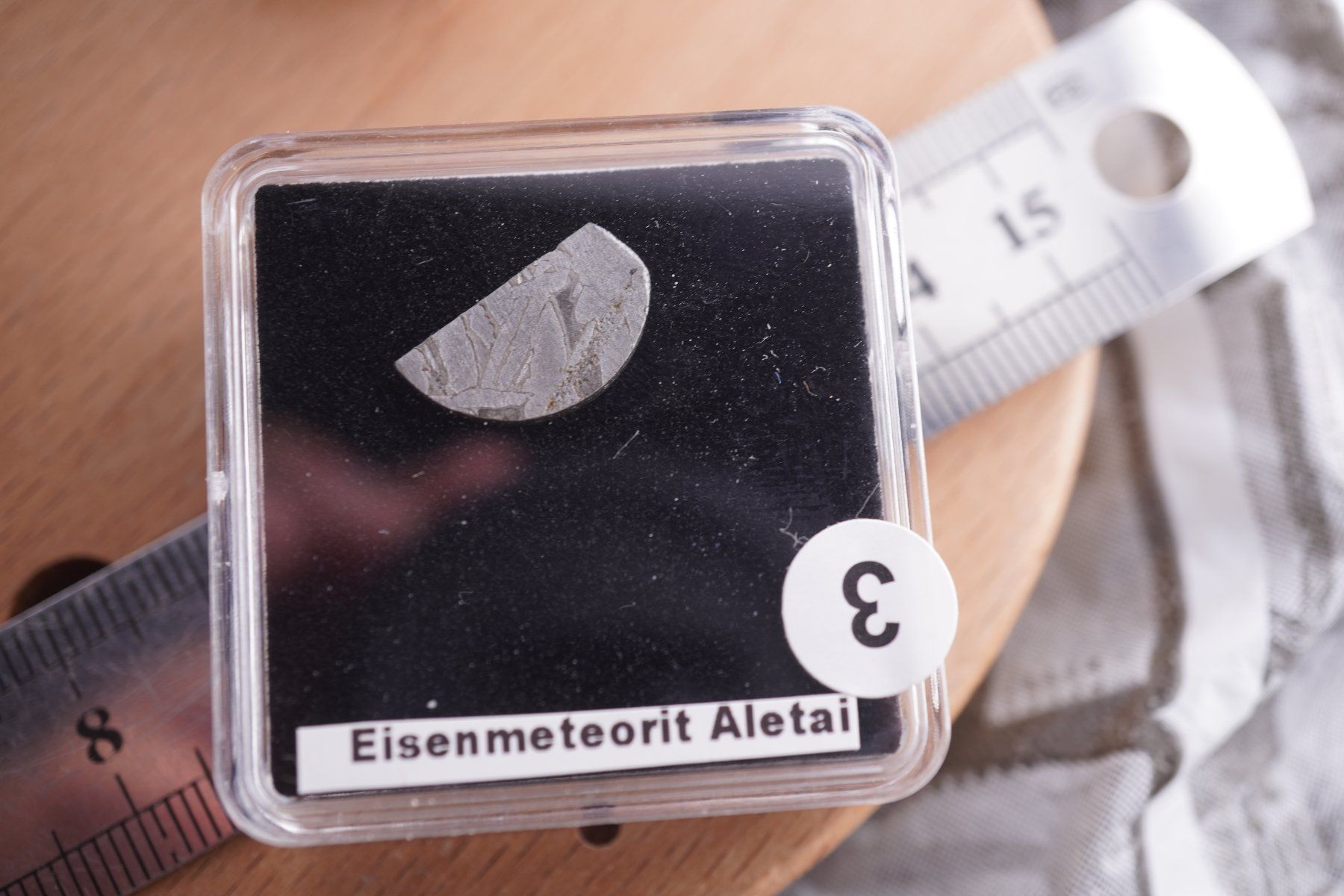 Minerali & Pietre curative: Eisenmeteorit Scheibe   Aletai    Ab 1.- – Nuovo e nell'imballaggio originale da Eschenbach SG venduto da topstone 5
