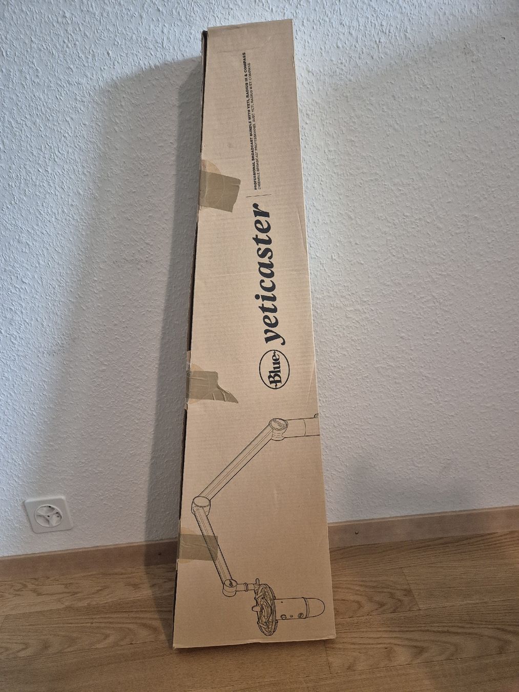 Logitech Microfoni: Blue Yeti Blackout Mic + Radius III & Compass Arm! – Nuovo (secondo la descrizione) da Genève venduto da nno_2jzn 2
