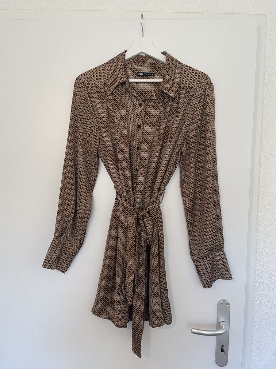 Zara Vestiti: Stylish Zara Patterned Dress – Nuovo (secondo la descrizione) da Roche VD venduto da closetcleanse