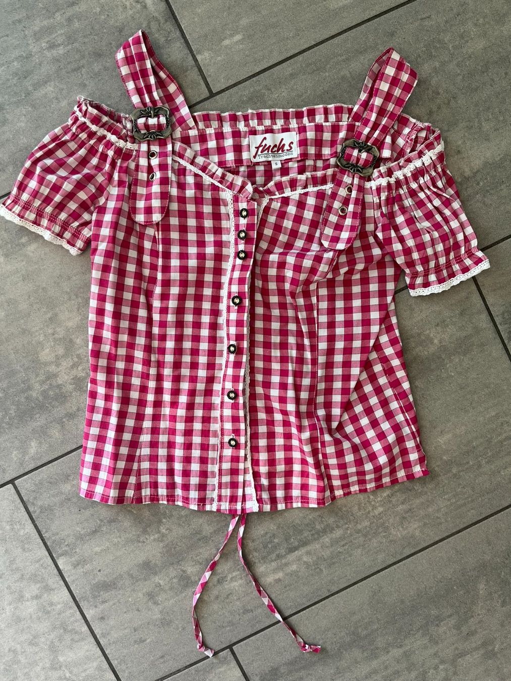 Kostüme: FUCHS Dirndl Bluse kariert Rot/Weiss – Gebraucht aus Otelfingen von Denis_ZH