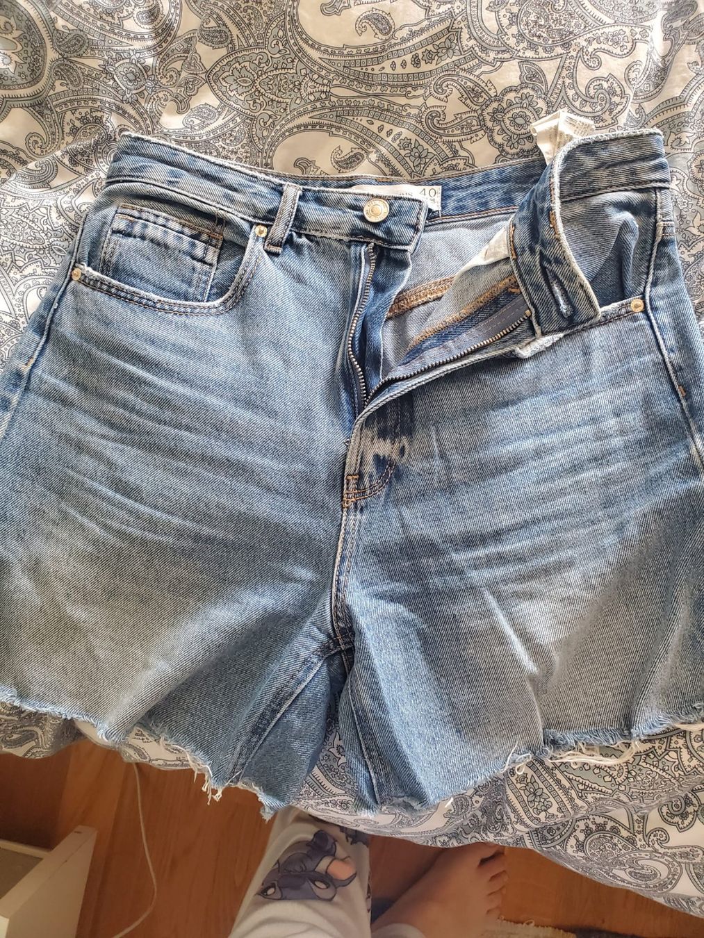 Stradivarius Jeans: Denim shorts size 40 – Usato da Genève venduto da lucianartm