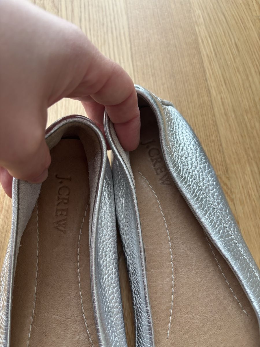 J.Crew Scarpe da donna: J.Crew leather silver loafers size 8 NEW – Nuovo (secondo la descrizione) da Worblaufen venduto da ble_8s65 1