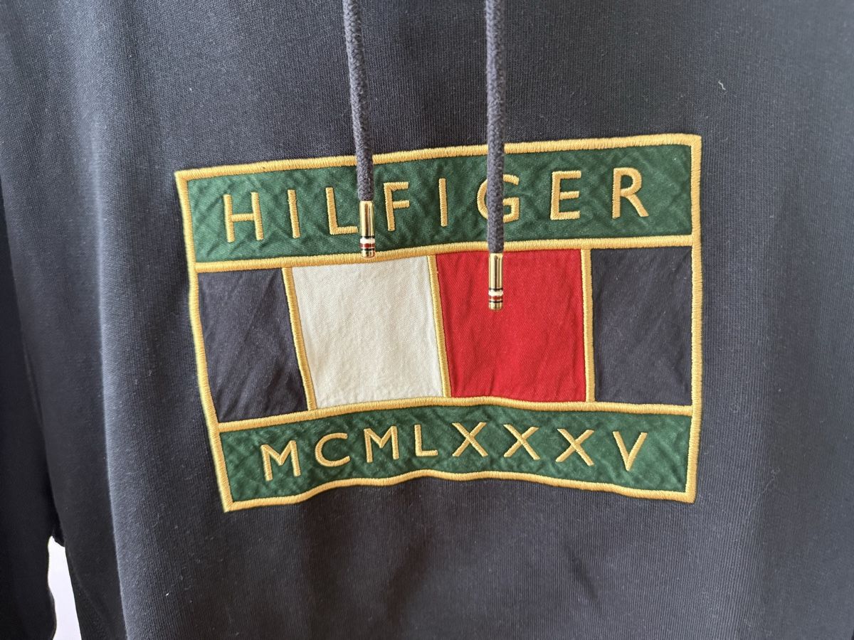 Tommy Hilfiger Pullover & Sweatshirts: Tommy Hilfiger Pullover XL – Gebraucht aus St. Gallen von zue_9mnd 1