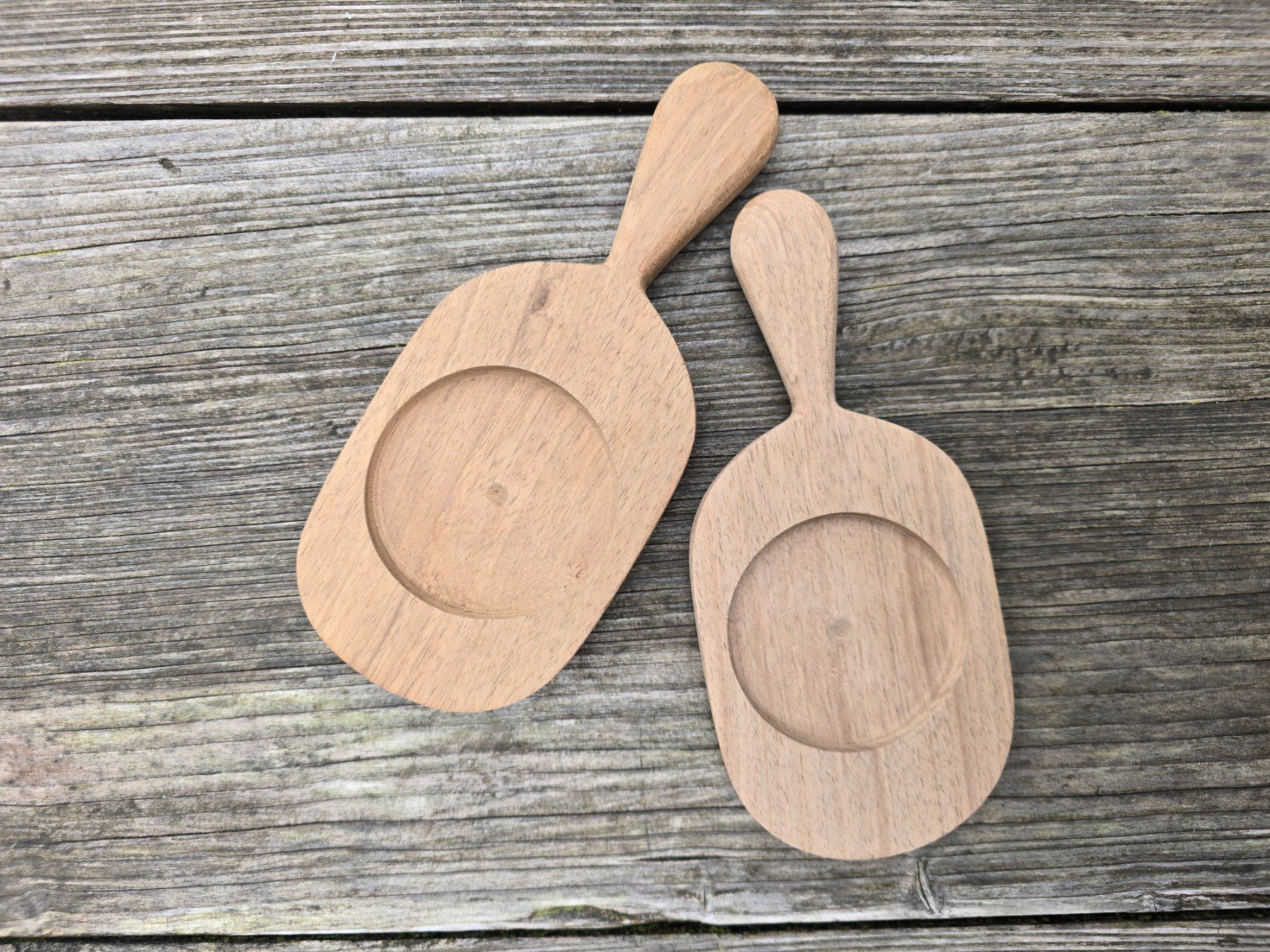Holzartikel: Holz/Serviertablette Nussbaum-Set 2-tlg. – Neu (gemäss Beschreibung) aus Romanshorn von Rachacha 1