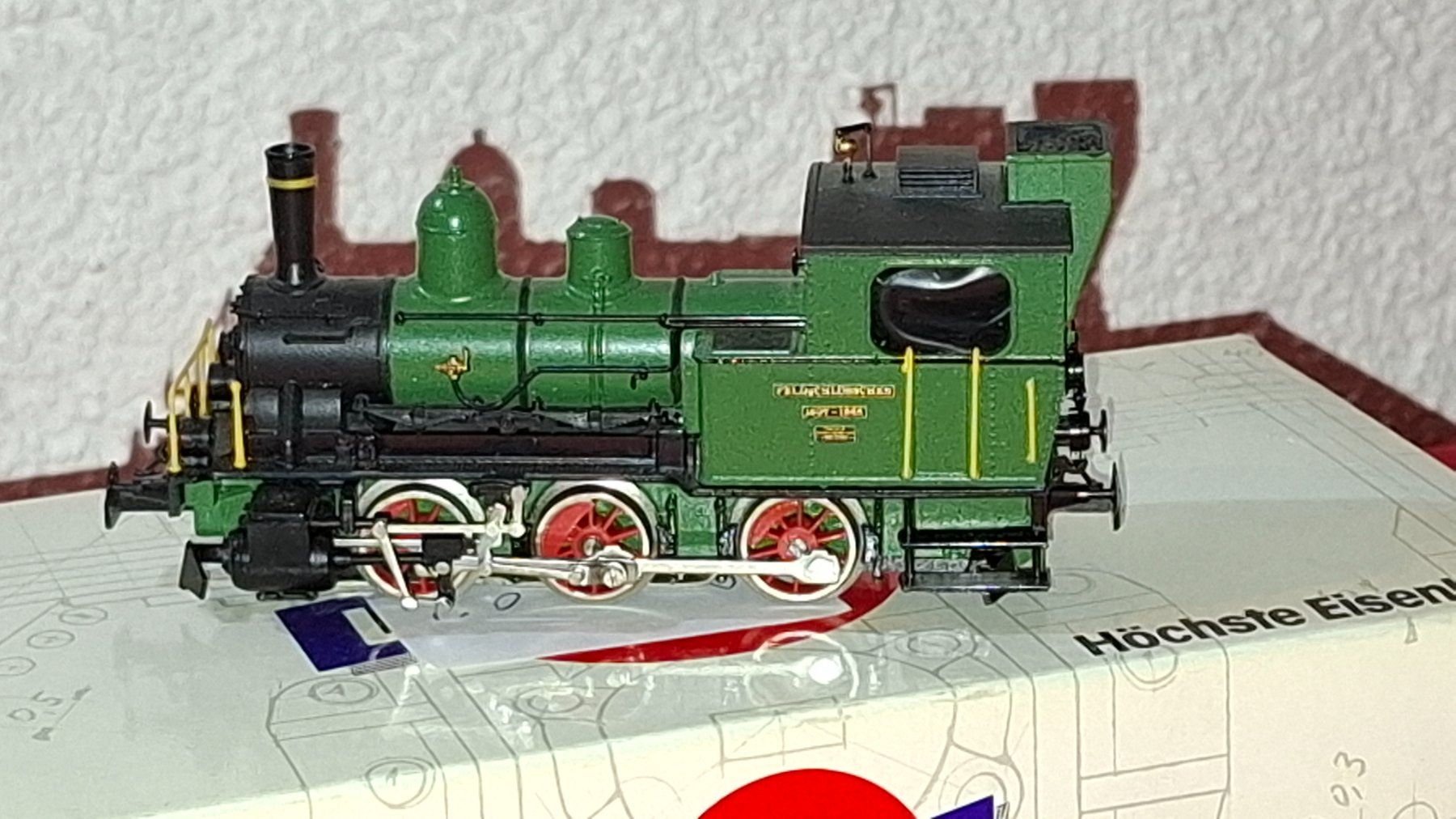 Liliput Modellini di ferrovie: Liliput: Tigerli von Feldschlösschen, AC, analog – Usato da Märwil venduto da Siebenzipfel
