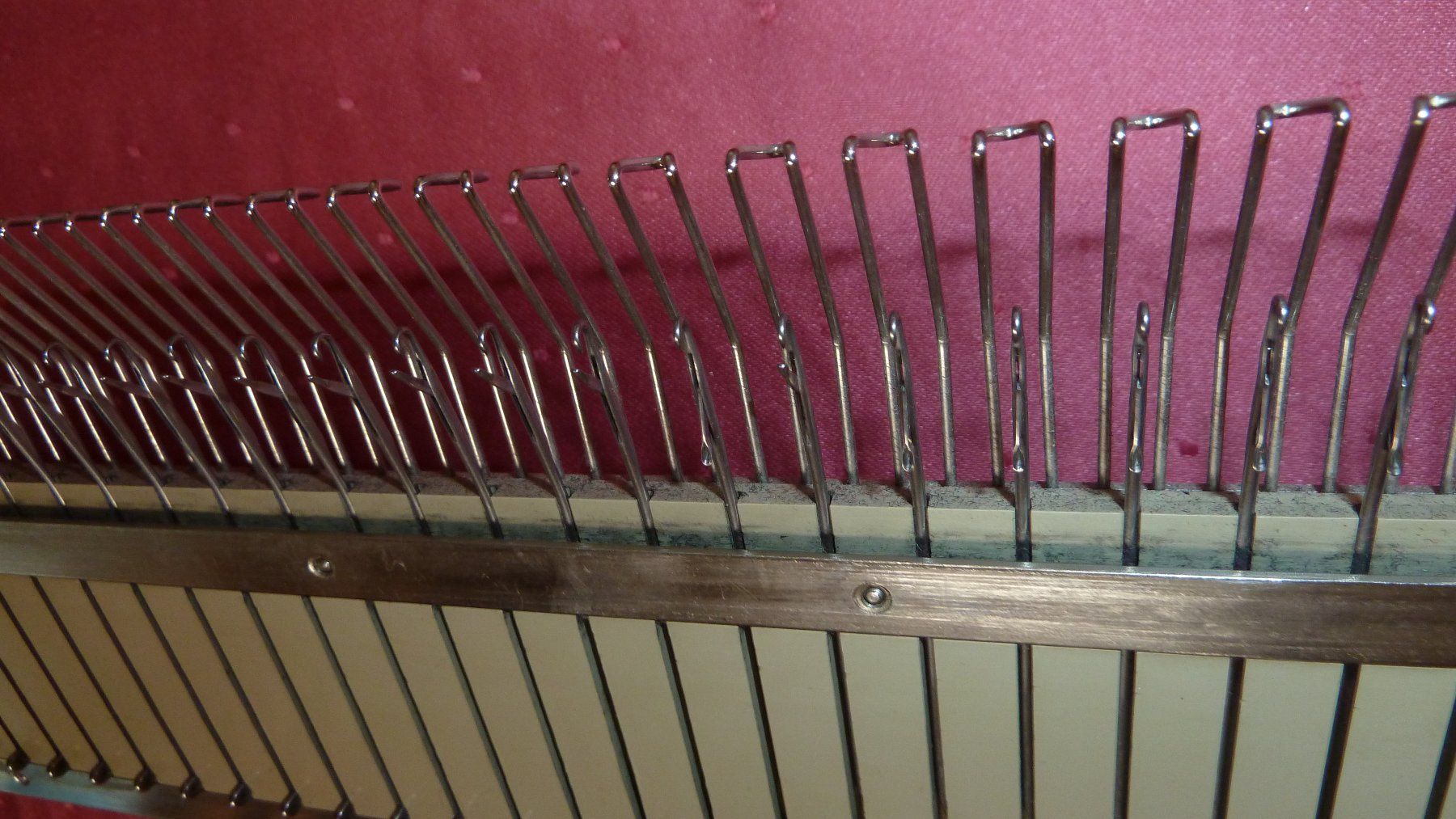 Tutte le macchine: für Strickmaschine Knittax Automatic. Patentstrickgerät – Usato da Siebnen venduto da Ra-la-ra-ol 8