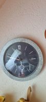 Moderne Wanduhr – Automatische Zeiteinstellung