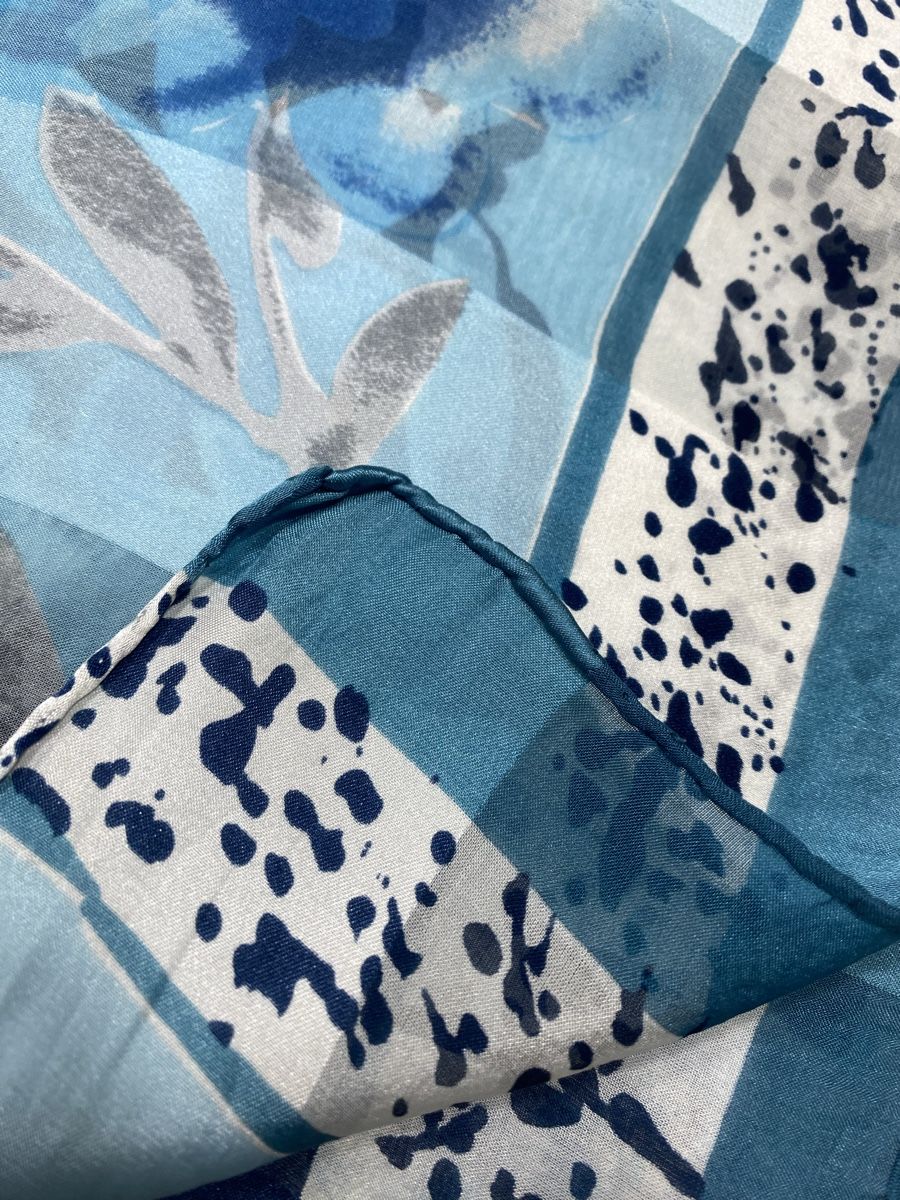 Foulard & Sciarpe: Seiden Schal 🌸 – Usato da Opfikon venduto da Luis144 4