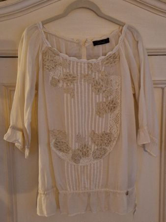 Twin Set Bluse, Gr. S, creme, Spitze, romantisch