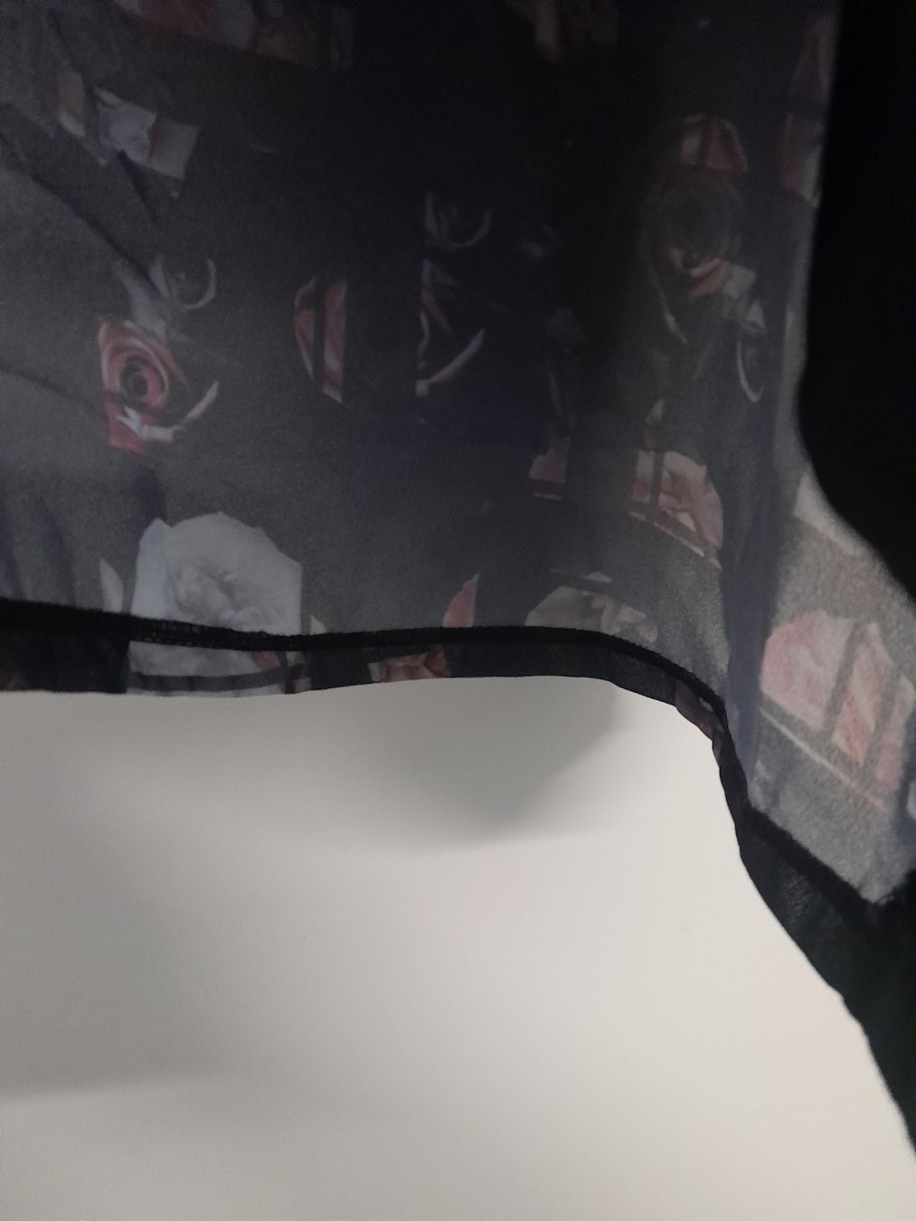 Top: Dünnes Top schwarz mit coolem Muster Gr. M – Usato da Münchwilen AG venduto da Lillyfee08 4
