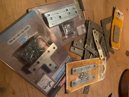 38 Stk.  Eisen  Winkel / Beschläge etc.
