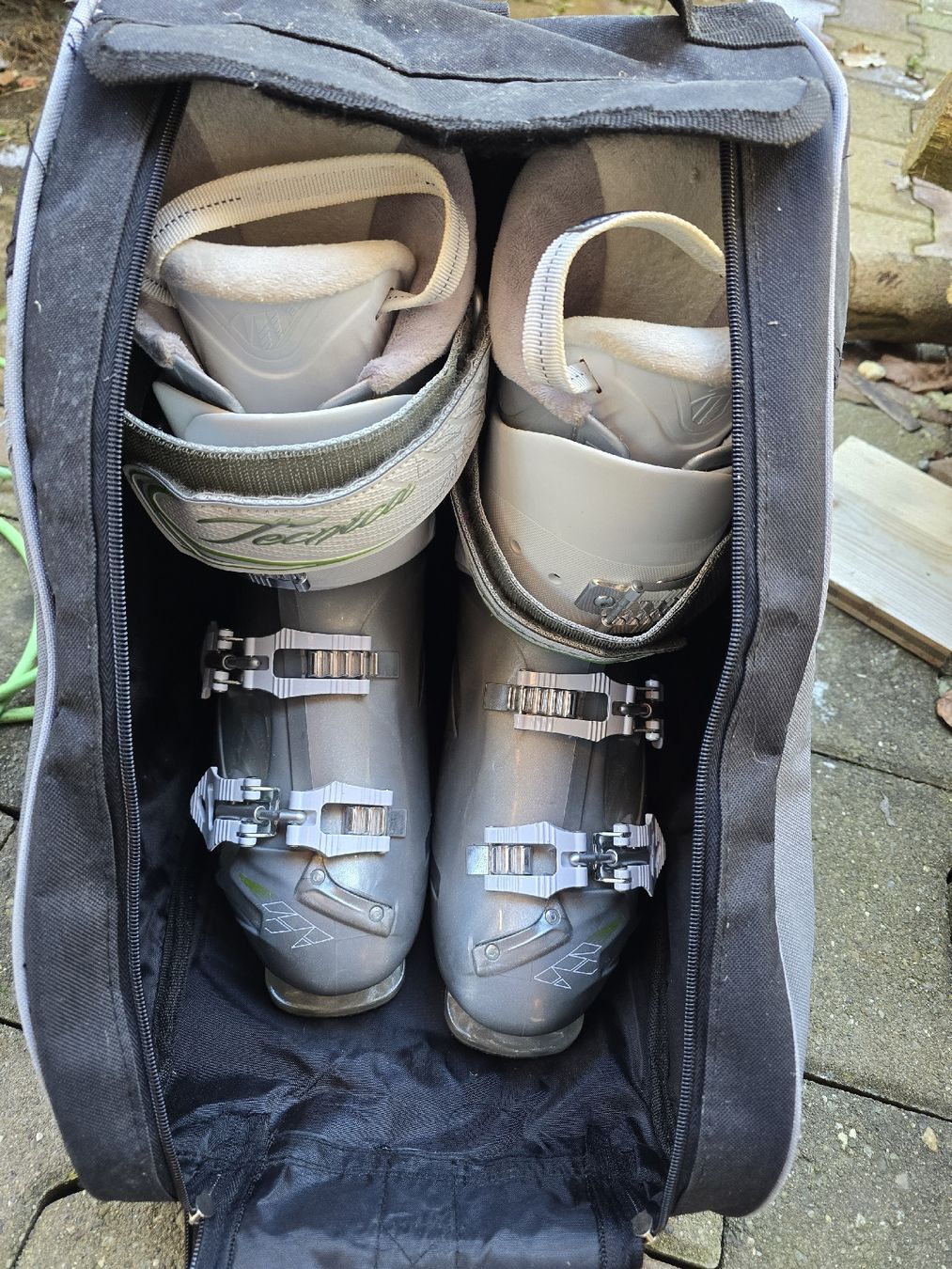 Scarpe da donna: Ski schuhe – Usato da Bettenhausen venduto da Engel1991 1