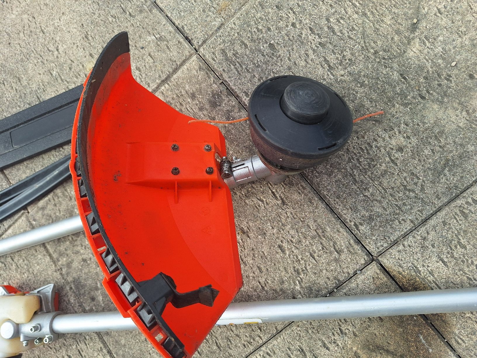 Tutte le macchine: Multi-Tool Gartengerät Benzin - Heckenschere, Säge, Trimmer. – Usato da Uhwiesen venduto da Marthalen02 2