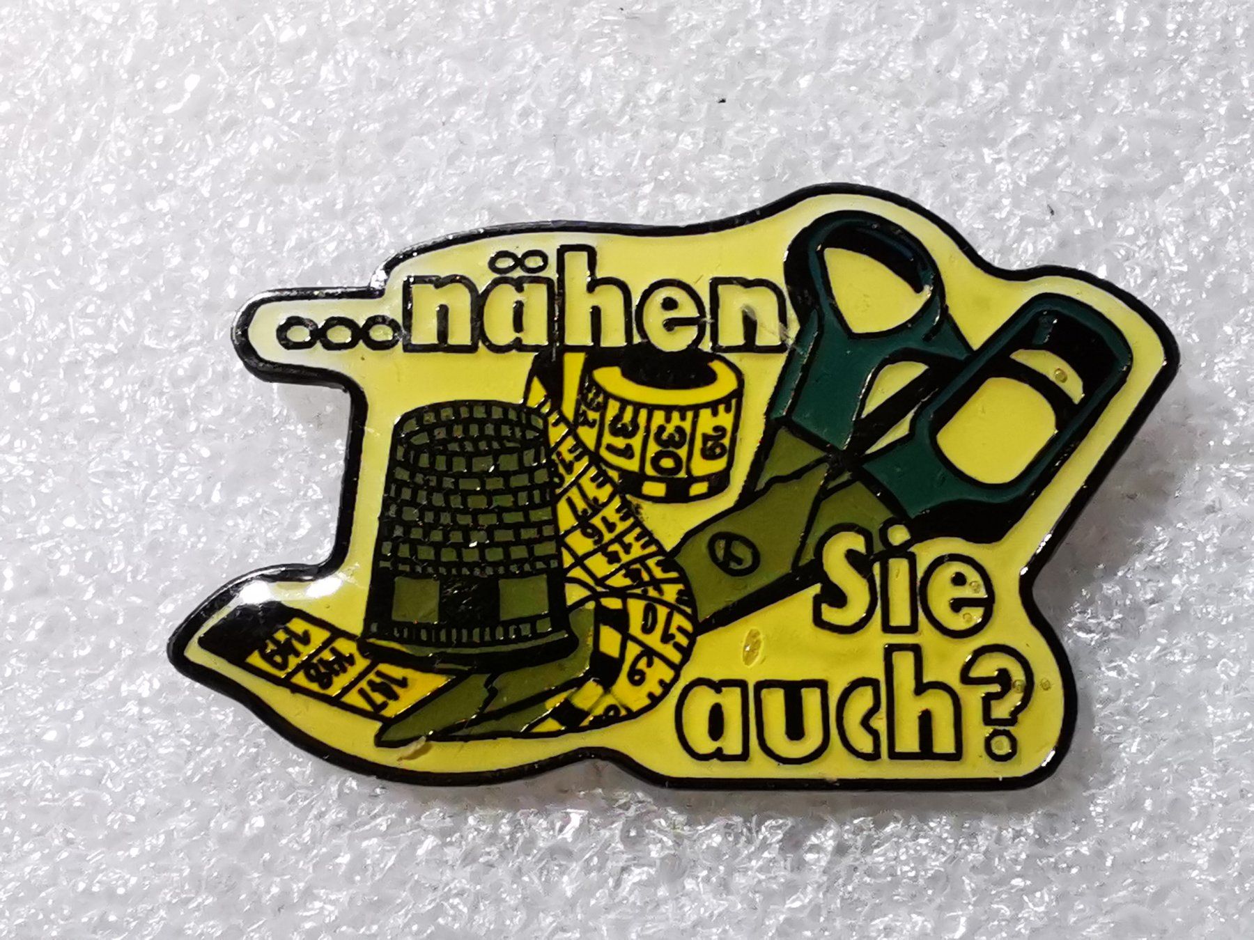 Placchette & Badge: Ansteckpin 35: nähen....Sie auch? – Usato da Oppligen venduto da Pin-Fall-Shop
