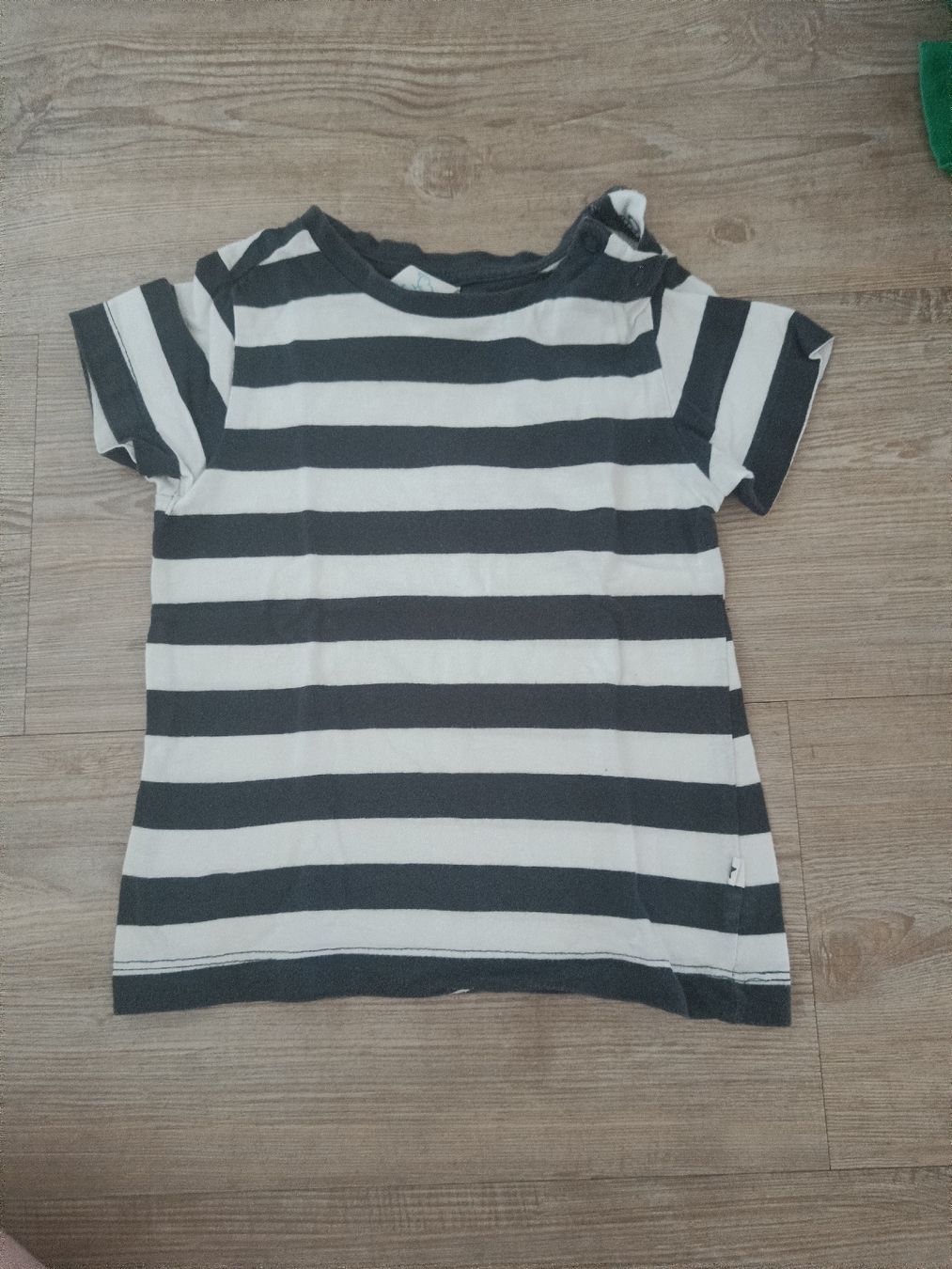 Hemden, T-Shirts & Polos: T-Shirt Grösse 86 – Gebraucht aus Jaberg von urig17.