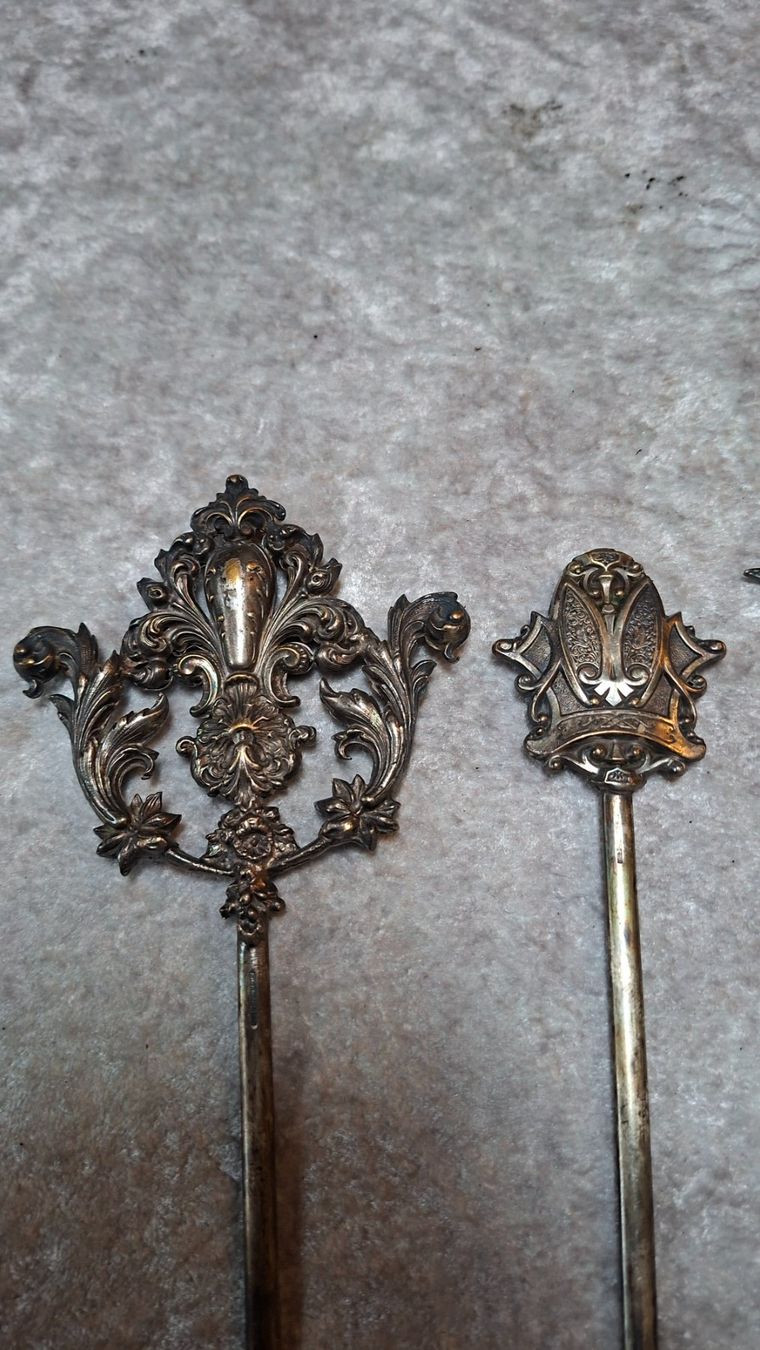 Couverts: 4 Anitke Fleischspiesse – D'occasion à Konolfingen par pri304 4