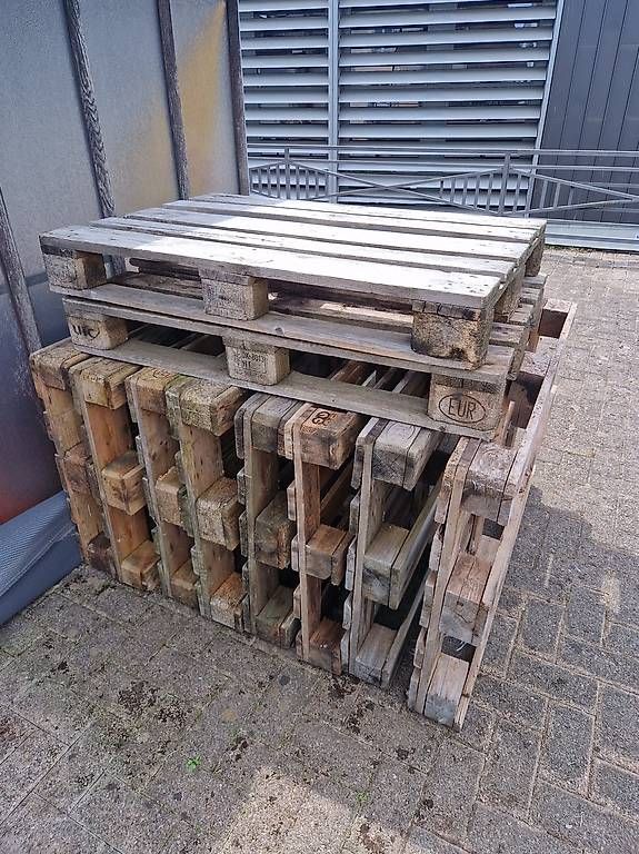 Pallets: Paletten – Usato da Wil SG venduto da muellerluca14