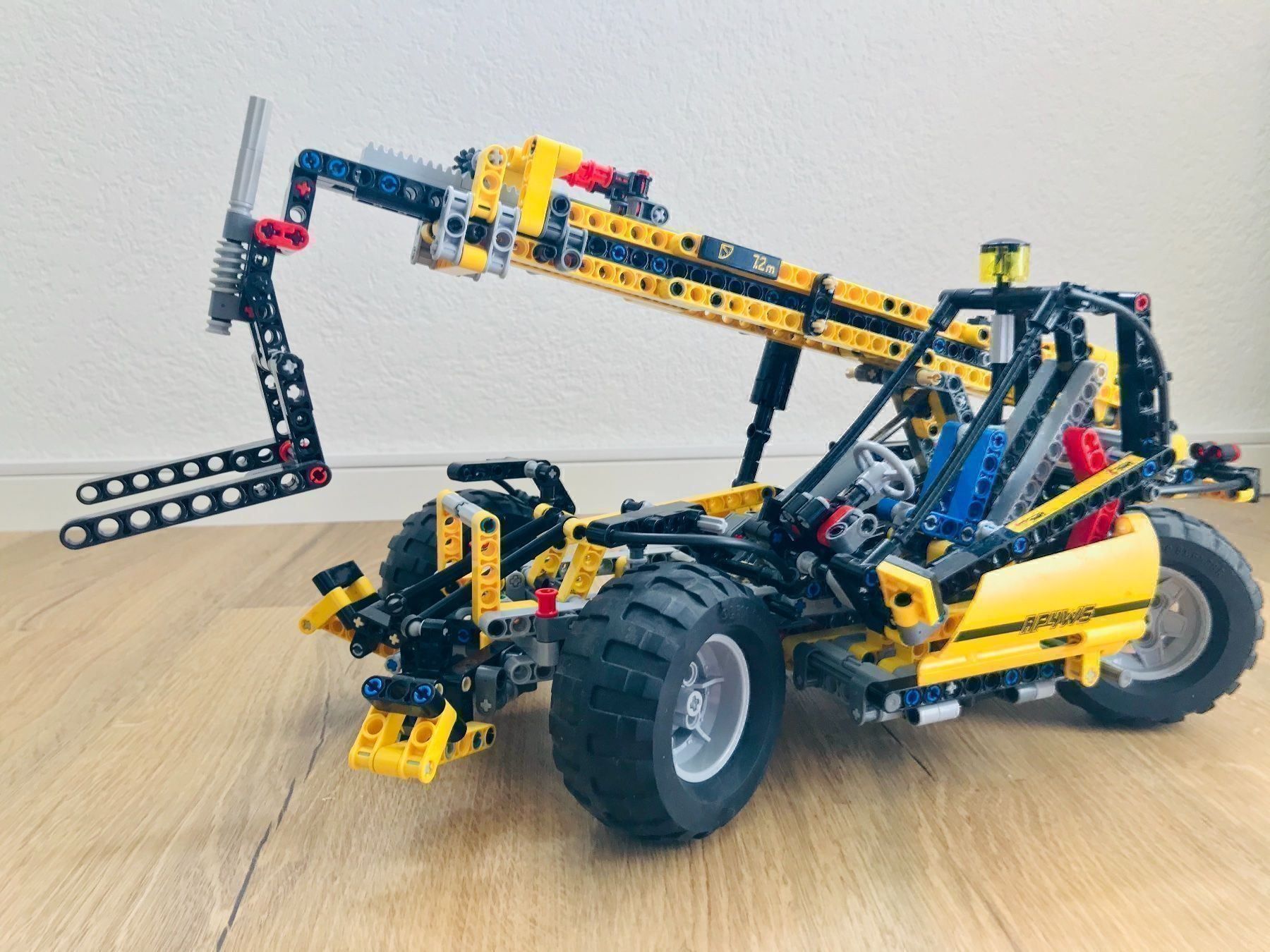Lego Kit di costruzioni: Lego 8295 Teleskop-Lader mit Motor – Usato da Vinelz venduto da zulua 2