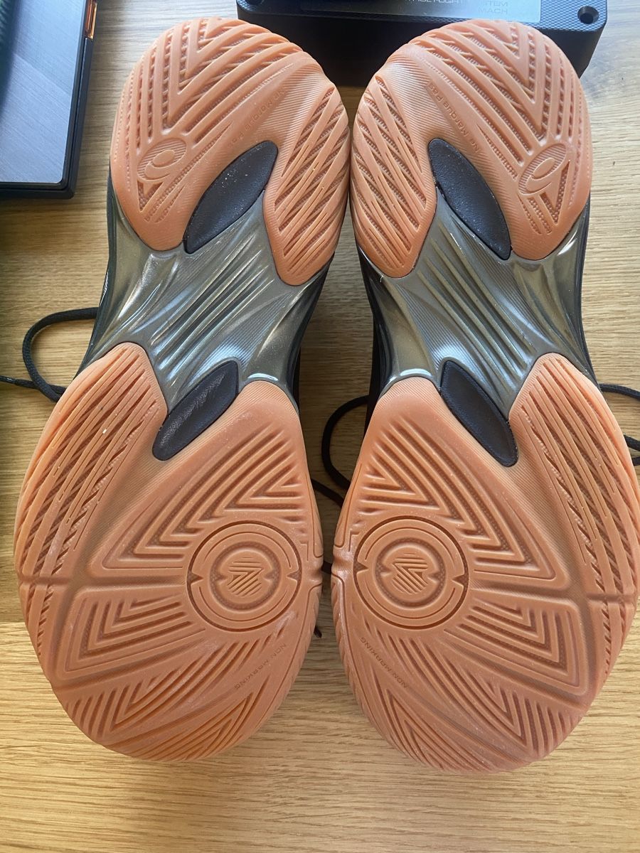 Asics Scarpe da uomo: Asics Hallenturnschuhe – Nuovo (secondo la descrizione) da Zell ZH venduto da MegaCatch 2