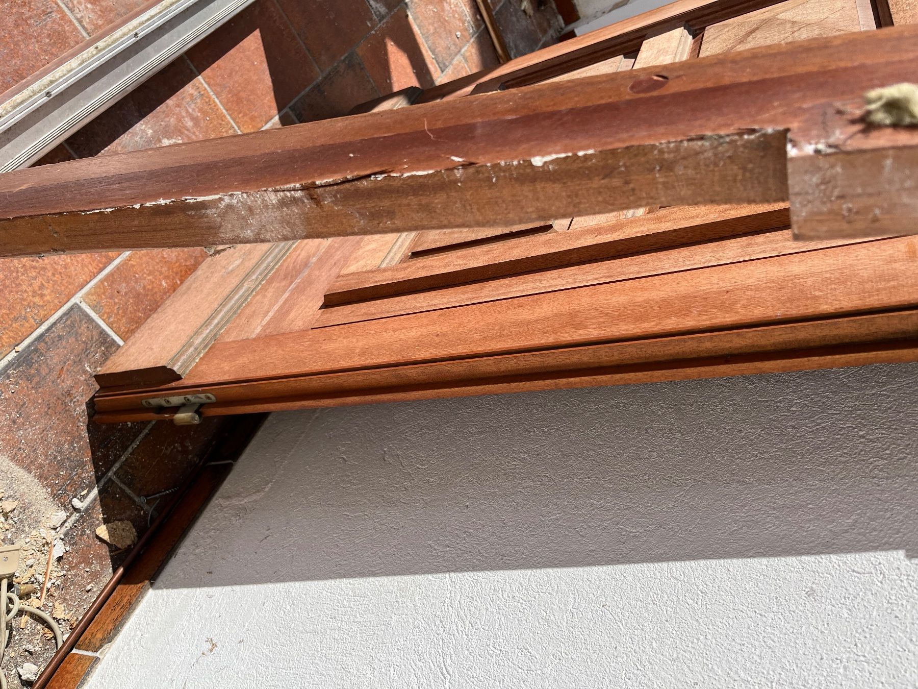 Articoli in legno: PORTE PALIERE bois plein – Usato da Colombier NE venduto da TRV9128 2