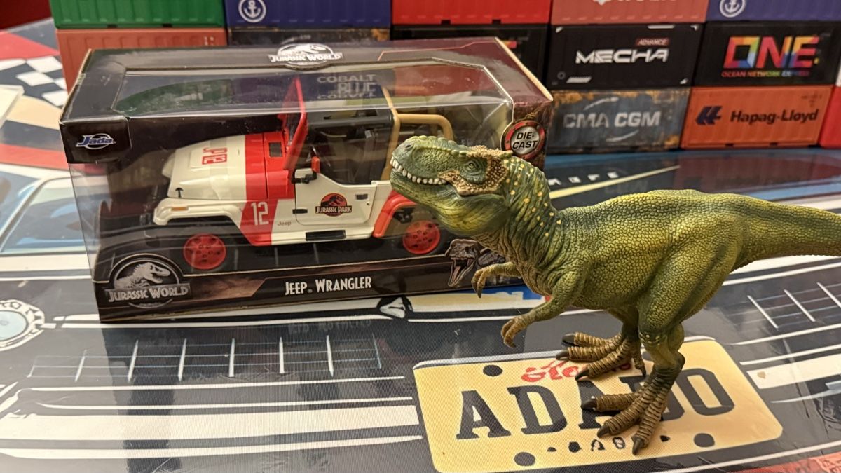 Jeep Modellini d'auto: Jurassic World Jeep Wrangler – Nuovo e nell'imballaggio originale da Basel venduto da Zomeg 8