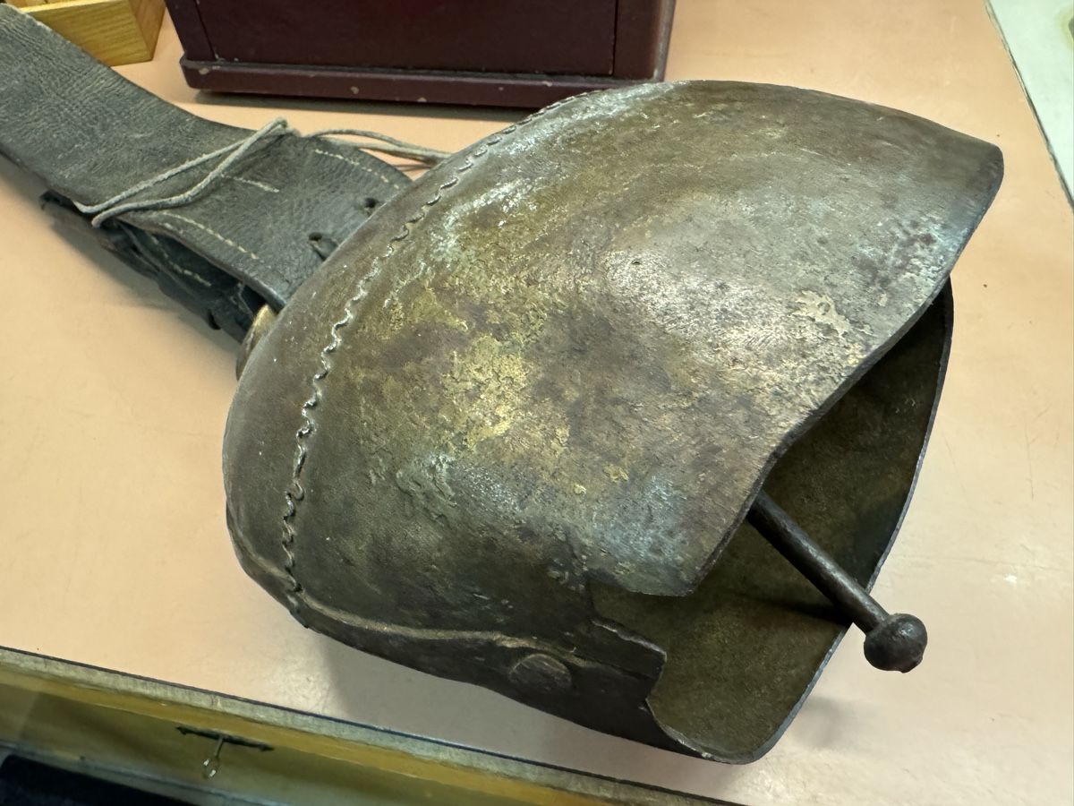 Campanacci mucche: Kranztreichel mit Riemen  – Usato da Chur venduto da Meriva0 2
