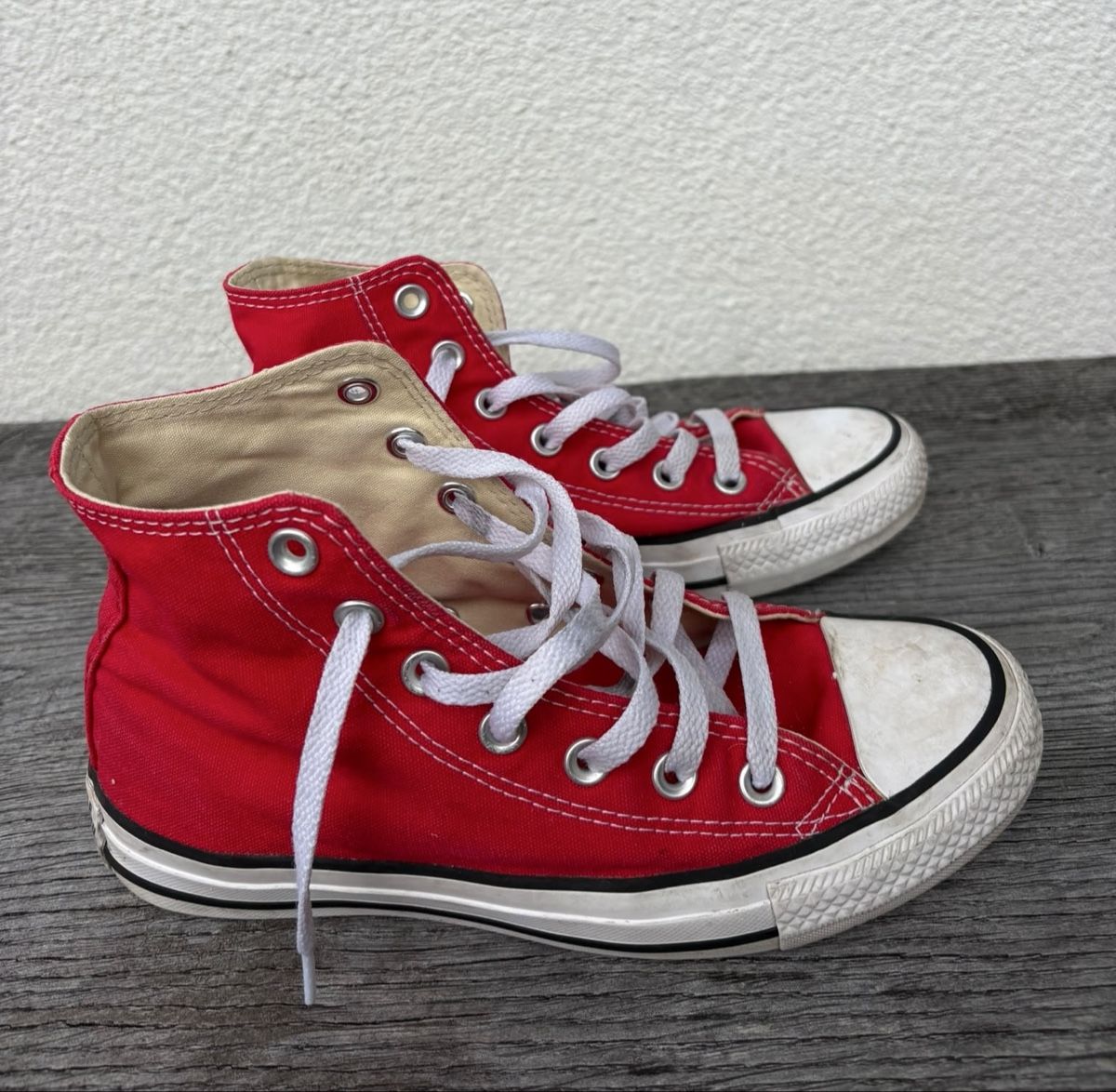 Converse Scarpe da uomo: Converse All Star Schuhe rot, Gr. 37.5  – Usato da Walchwil venduto da BackstageBruder 1