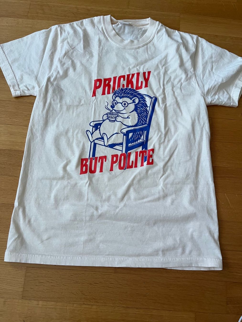 T-shirts: T-Shirt: Prickly but Polite – Neuf (Voir description) à Luzern par Aleoschli