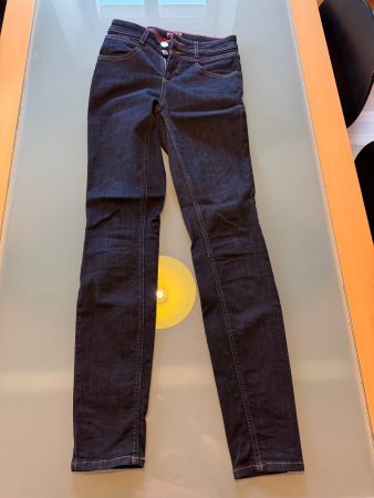 Dunkelblaue Damen Jeans der Marke Street One, Grösse 26/32
