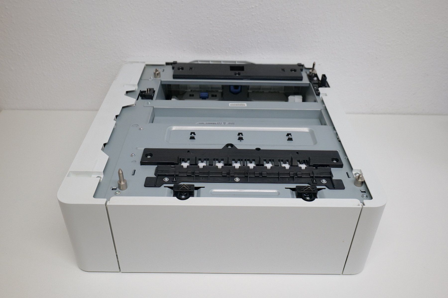 Hewlett Packard Stampanti: HP CF404A Papierfach Tray 3 LaserJet Zusatzfach – Usato da Unterkulm venduto da nmz 4